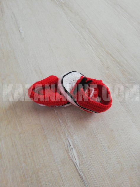 Örgü 1 yaş converse ev ayakkabısı