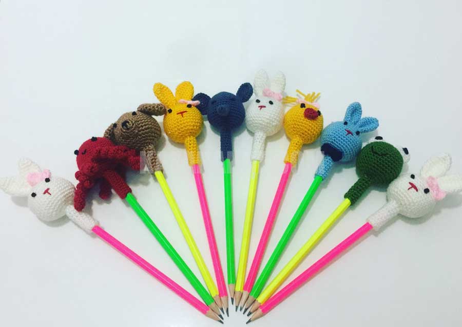 Rengarenk Amigurumi Kalem Süsleri